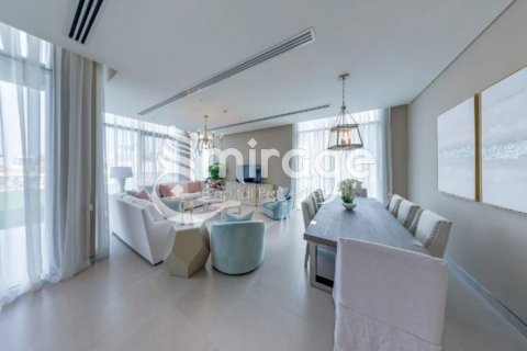Villa in Abu Dhabi, UAE 4 bedrooms, 989.2 sq.m. № 597354 - photo 4