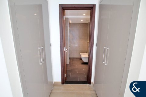 Lägenhet till försäljning i Mohammed Bin Rashid City, Dubai, UAE 2 sovrum, 121 kvm Nr. 667440 - fotografi 6