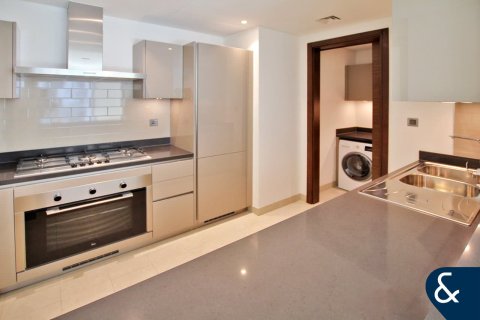 Lägenhet till försäljning i Mohammed Bin Rashid City, Dubai, UAE 2 sovrum, 121 kvm Nr. 667440 - fotografi 4