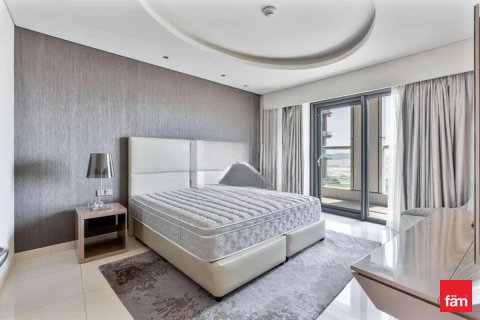 شقة للبيع في الخليج التجاري، دبي، الإمارات العربية المتحدة 1 غرفة نوم ، 98 متر مربع ، رقم 679905 - صورة 2