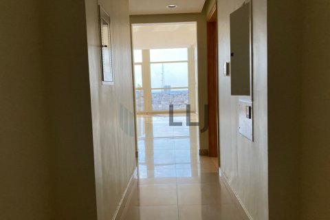 Apartament në Al Khalidiya, Abu Dhabi, Emiratet e Bashkuara Arabe 3 dhoma gjumi, 185.8 m2. № 590481 - Foto 13