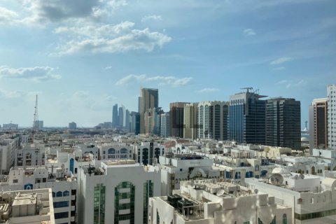 Apartament në Al Khalidiya, Abu Dhabi, Emiratet e Bashkuara Arabe 3 dhoma gjumi, 185.8 m2. № 590481 - Foto 1