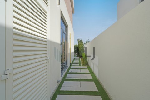 Villa à vendre à  Saadiyat Island, Abu Dhabi, EAU 4 chambres, 629.3 m2 № 590483 - photo 14