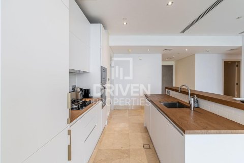 Apartemen di Palm Jumeirah, Dubai, UEA 3 kamar tidur, 161.47 m2 nomor 741993 - foto 8