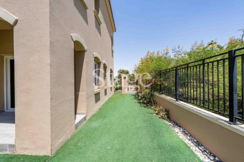 Villa in Serena, Dubai, UAE 3 bedrooms, 300 sq.m. № 737430 - photo 2