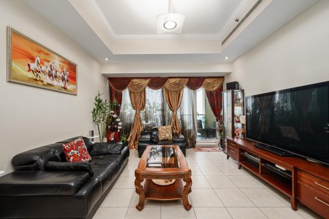 Apartament na sprzedaż w Business Bay, Dubai, ZEA 2 sypialnie, 136.75 mkw., nr 749003 - zdjęcie 2