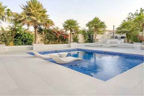 Müüa ridamaja asukohaga Dubai, AÜE: 4 magamistoaga, 205 m² Nr 713352 - pilt 2