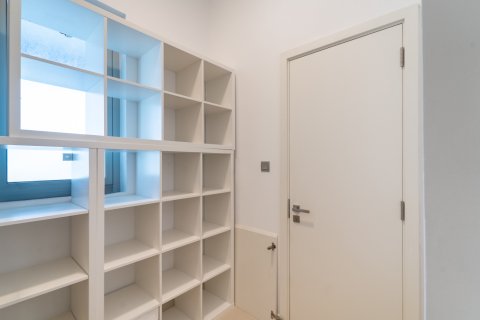 Müüa ridamaja asukohaga Dubai, AÜE: 4 magamistoaga, 205 m² Nr 713352 - pilt 25