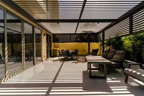 Müüa ridamaja asukohaga Dubai, AÜE: 4 magamistoaga, 205 m² Nr 713352 - pilt 4