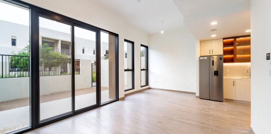Dubai、UAEにあるマンション 3ベッドルーム、218 m2 No713349