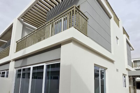 Townhouse in DAMAC Hills (Akoya by DAMAC), Dubai, UAE 3 bedrooms, 170 sq.m. № 697303 - photo 8