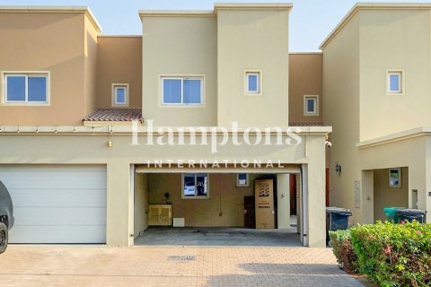 Adosado en alquiler en Dubai Land, Dubai, EAU 3 dormitorios, 161.35950458 m2 № 650908 - foto 10