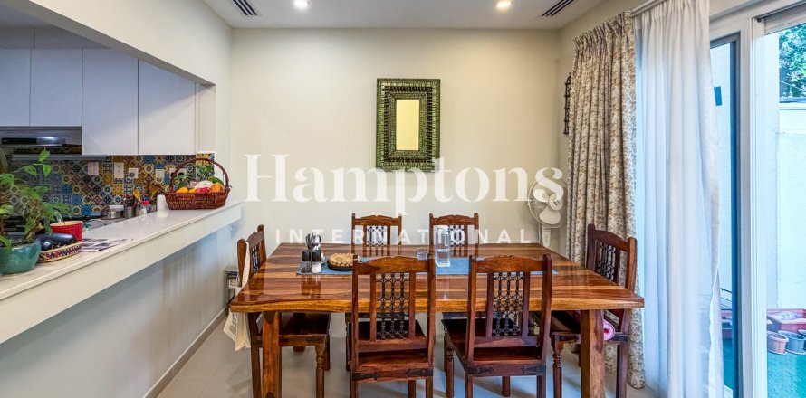 Adosado en Dubai Land, Dubai, EAU 3 dormitorios, 161.359 m² № 650908