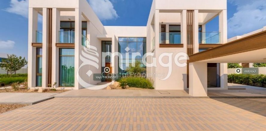 Abu Dhabi、UAEにあるヴィラ 5ベッドルーム、419 m2 No597361