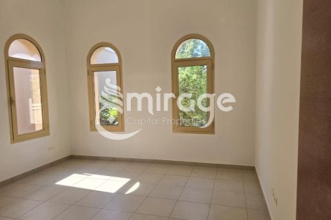 Rumah bandar di Al Raha Golf Gardens, Abu Dhabi, UAE 4 bilik tidur, 378.1 meter persegi № 597119 - foto 2