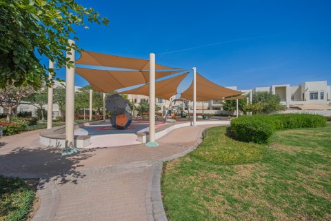 Rijtjeshuis te huur in Reem, Dubai, VAE 3 slaapkamers, 238 vr.m., nr 690817 - foto 29