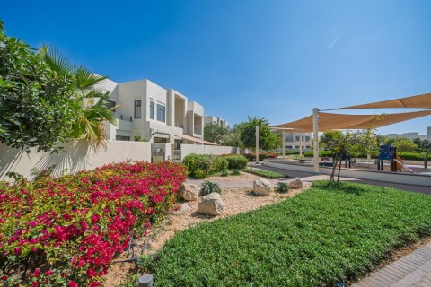 Rijtjeshuis te huur in Reem, Dubai, VAE 3 slaapkamers, 238 vr.m., nr 690817 - foto 28