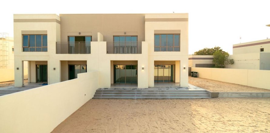 וילה ב Jebel Ali, Dubai, איחוד האמירויות 4 חדרי שינה, 641.6 מ"ר מספר 691164