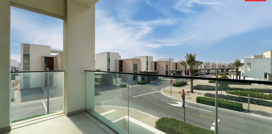 Willa w Dubai, ZEA 4 sypialnie, 447.9 mkw. nr 691170