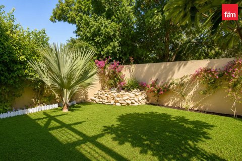 Vila di Dubai, UEA 3 kamar tidur, 212.5 m2 nomor 739576 - foto 2