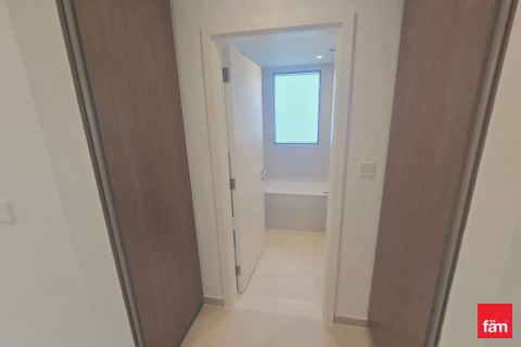 Vilă de închiriat în Dubai, EAU 3 dormitoare, 160.7 mp. №702275 - poză 8