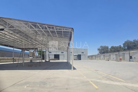 Fabrika u Al Quoz, Dubai, UAE 9375.9 m2 Br. 753932 - fotografija 1