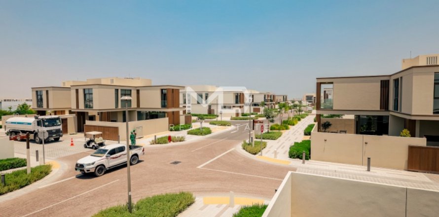 阿联酋 Abu Dhabi 联排别墅 3 卧, 270 平方米 , 编号 555185