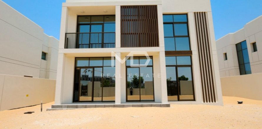 Vila di Abu Dhabi, UAE 4 bilik tidur, 770 meter persegi № 555182