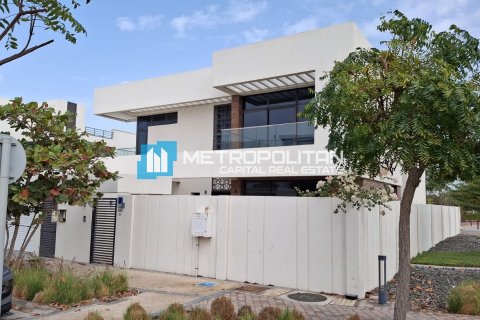 Villa itt: Yas Island, Abu Dhabi, EAE, 4 hálószoba, 499.6 m², azonosító: 685862 - fénykép 31