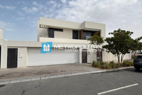 Villa itt: Yas Island, Abu Dhabi, EAE, 4 hálószoba, 499.6 m², azonosító: 685862 - fénykép 32