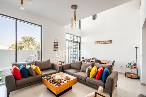Dubai South (Dubai World Central), Dubai, UAE의 판매용 아파트 침실 2개, 168.25제곱미터 번호 743437 - 사진 2