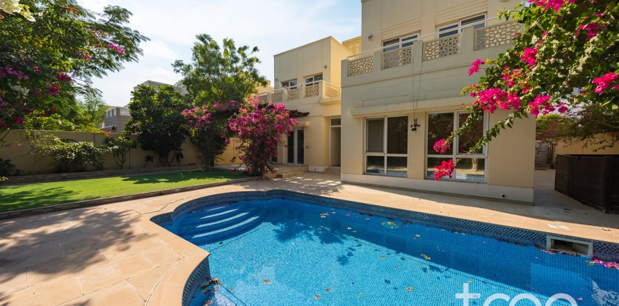 Vilă în Meadows, Dubai, EAU 4 dormitoare, 343.74 mp.  №733077