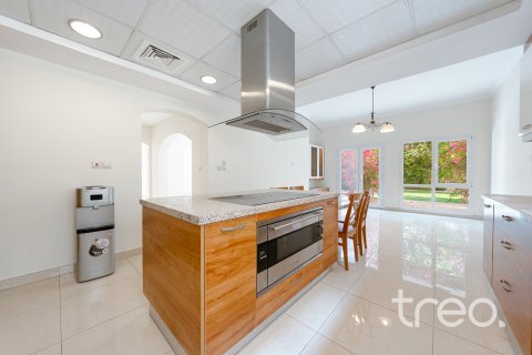 Vilă de vânzare în Meadows, Dubai, EAU 4 dormitoare, 343.74 mp.  №733077 - poză 8