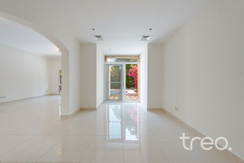 Vilă de vânzare în Meadows, Dubai, EAU 4 dormitoare, 343.74 mp.  №733077 - poză 4