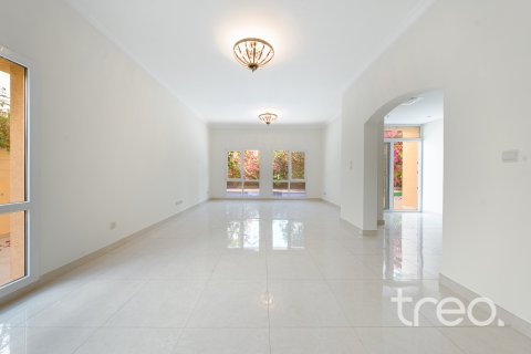 Vilă de vânzare în Meadows, Dubai, EAU 4 dormitoare, 343.74 mp.  №733077 - poză 6