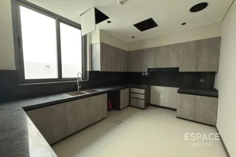 Magacin u Al Furjan, Dubai, UAE 3 spavaćih soba, 236 m2 Br. 670195 - fotografija 3