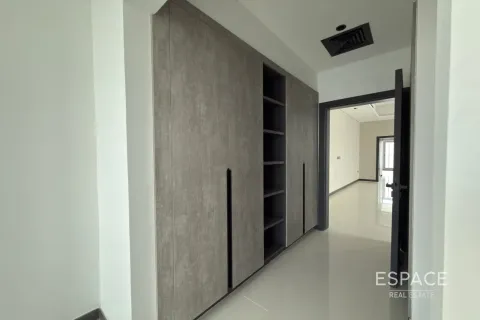 Magacin u Al Furjan, Dubai, UAE 3 spavaćih soba, 236 m2 Br. 670195 - fotografija 14