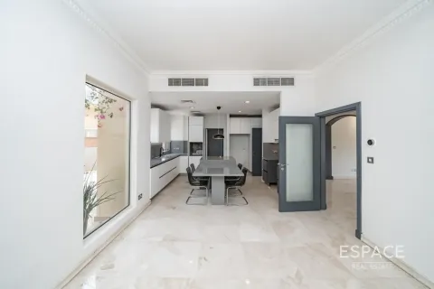 Vila u gradu Arabian Ranches, Dubai, UAE 3 spavaće sobe, 294 m2 Br. 670193 - Slika 1