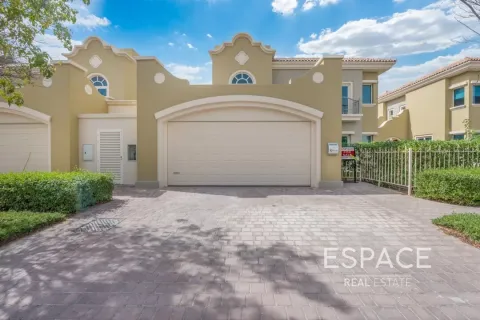 Villa til leje i Dubai Sports City, Dubai, UAE 5 soveværelser, 446 kvm № 670192 - foto 16