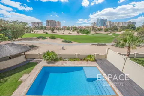 Villa til leje i Dubai Sports City, Dubai, UAE 5 soveværelser, 446 kvm № 670192 - foto 13