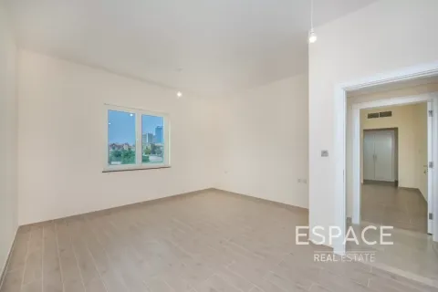 Villa til leje i Dubai Sports City, Dubai, UAE 5 soveværelser, 446 kvm № 670192 - foto 14