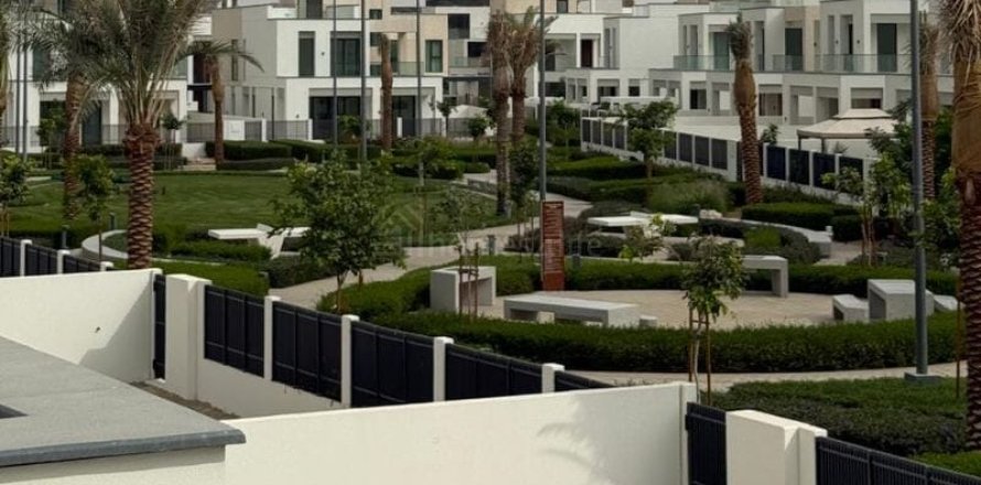 Vila di Arabian Ranches 3, Dubai, UAE 4 bilik tidur, 516 meter persegi № 695350