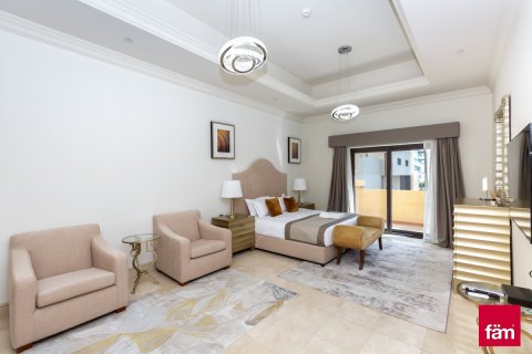 Apartment in Palm Jumeirah, Dubai, UAE 3 bedrooms, 455.9 sq.m. № 695344 - photo 16
