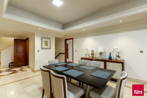 Apartment in Palm Jumeirah, Dubai, UAE 3 bedrooms, 455.9 sq.m. № 695344 - photo 5