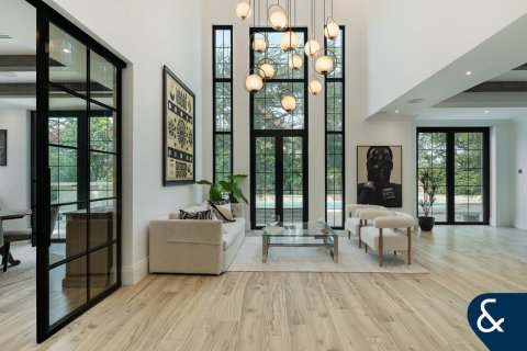 Huvila Jumeirah Islands, Dubai, Arabiemiraatit 4 makuuhuonetta, 530 m2 № 667725 - kuva 1