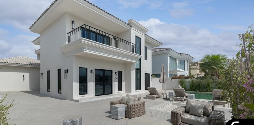 Villa em Palm Jumeirah, Dubai, EAU 5 quartos, 465 m2 № 667726