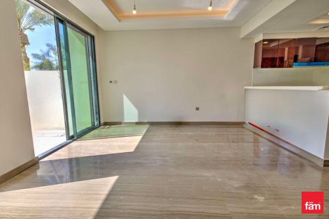 Villa te koop in Dubai, VAE 4 slaapkamers, 154.1 vr.m., nr 692999 - foto 4