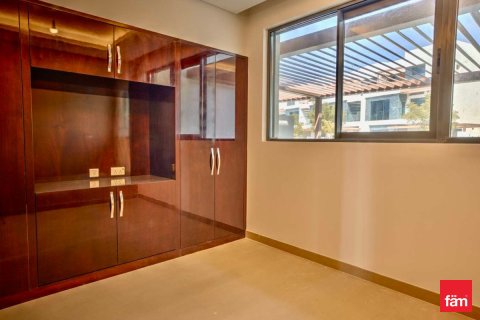 Villa te koop in Dubai, VAE 4 slaapkamers, 154.1 vr.m., nr 692999 - foto 9
