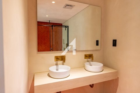 Apartmán v DIFC, Dubai, SAE 2 spálne, 189 m2 č. 691960 - Fotografia 14