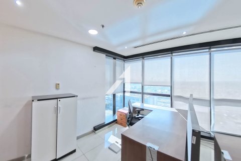 Зняти в оренду офіс в Джумейра Лейк Тауэрс, Дубай, ОАЕ 246м2, № 691961 - фото 9